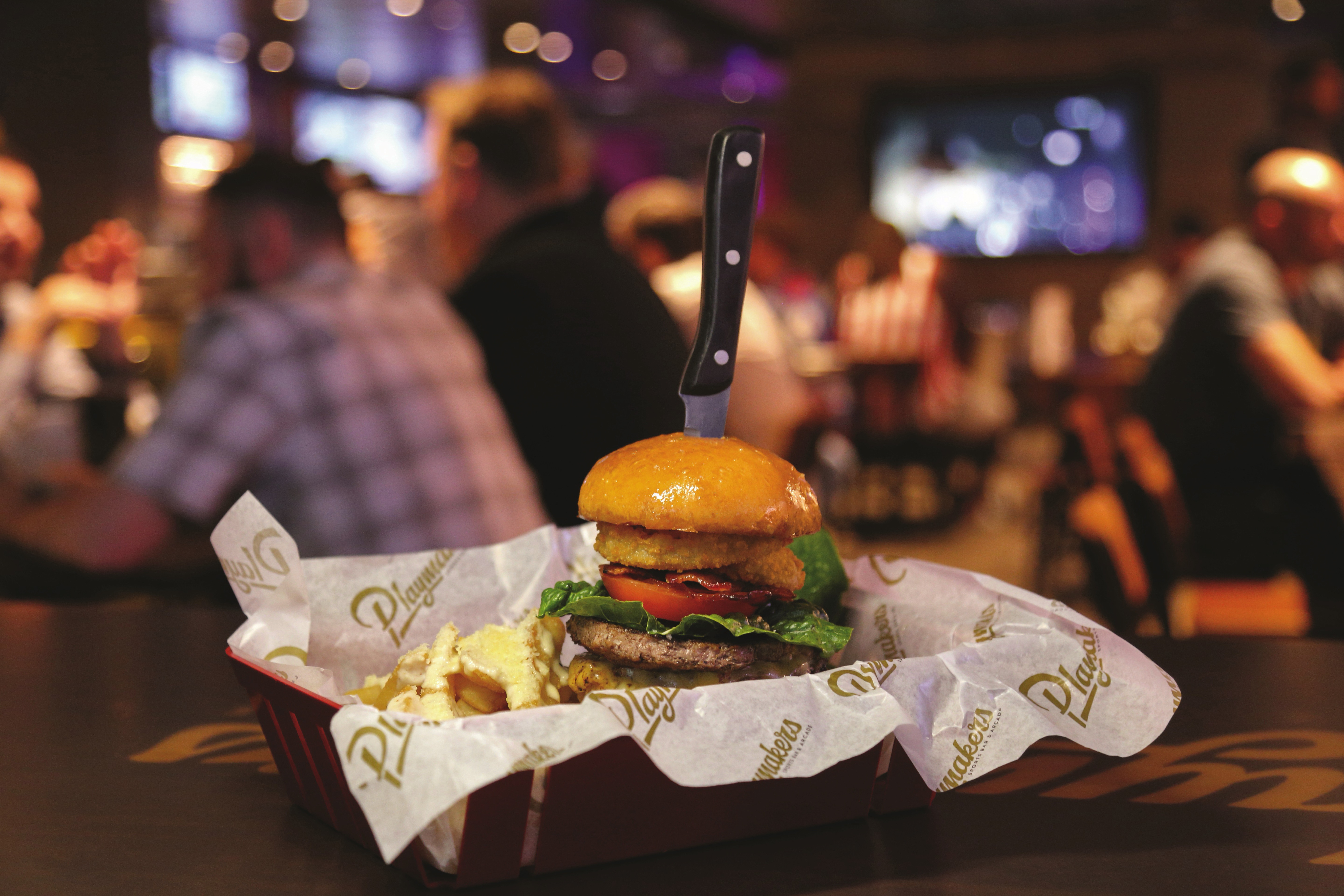 Mariner of the Seas - Playmakers℠ Sports Bar & Arcade